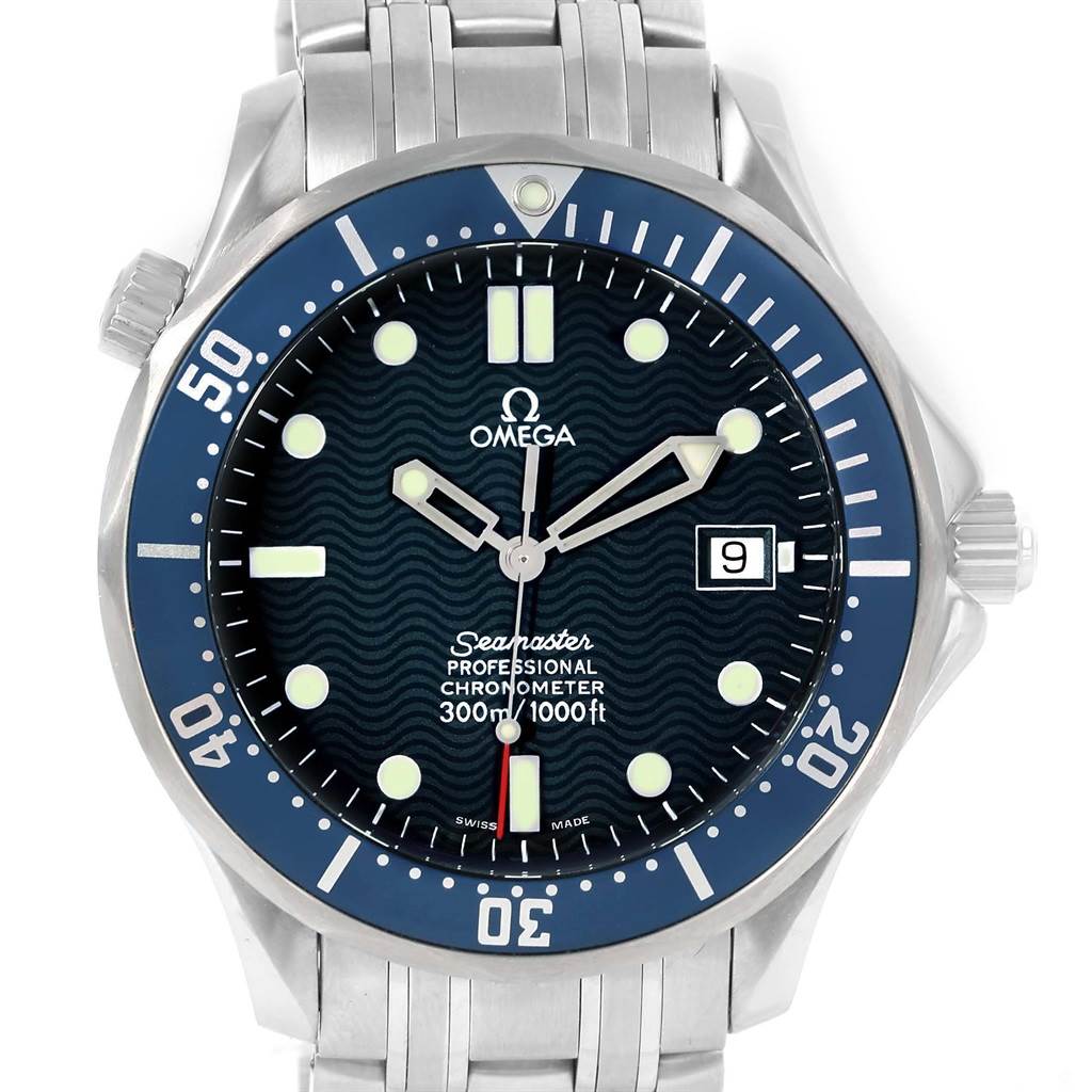 This image shows a front view of the Omega Seamaster 2531.80.00 Men
s Stainless Steel Blue Dial 2531.80.00 Men
s Stainless Steel Blue Dial watch, displaying its dial, bezel, bracelet, crown, and date window.