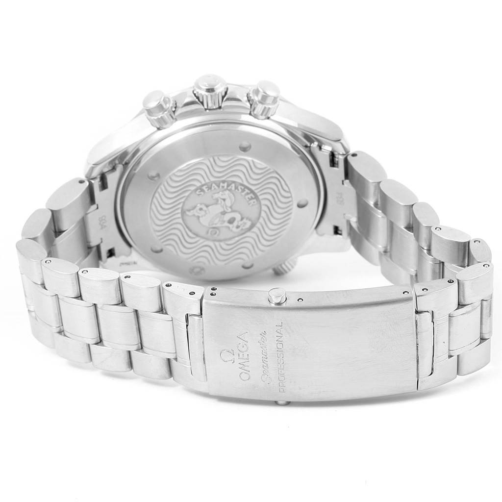 The image shows the back side and clasp of an Omega Seamaster 2594.52.00 Men
s Stainless Steel Black Dial 2594.52.00 Men
s Stainless Steel Black Dial watch, highlighting the bracelet and case back.