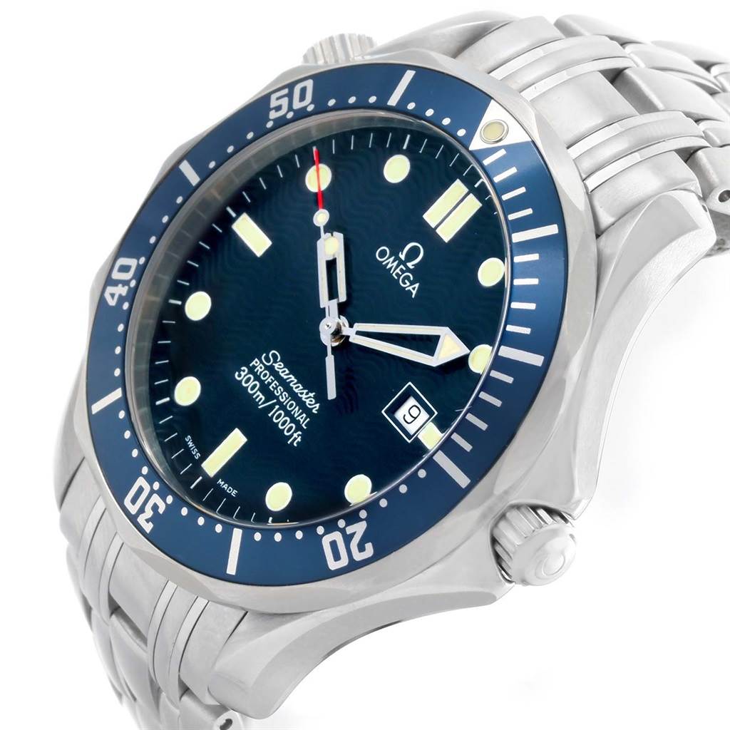The image shows a close-up angled view of the Omega Seamaster 2541.80.00 Men
s Stainless Steel Blue Dial 2541.80.00 Men
s Stainless Steel Blue Dial watch, highlighting its face, bezel, and stainless steel bracelet.