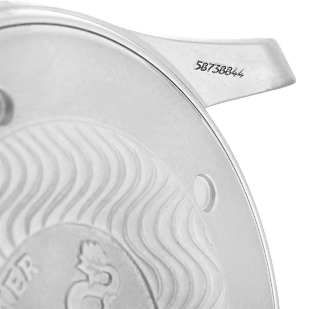 Close-up of the case back and a part of the lug of an Omega Seamaster 2541.80.00 Men
s Stainless Steel Blue Dial 2541.80.00 Men
s Stainless Steel Blue Dial model watch, featuring its serial number.