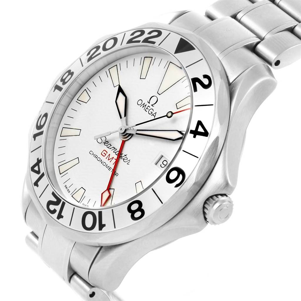 The Omega Seamaster 2538.20.00 Men's Stainless Steel White Dial 2538.20.00 Men's Stainless Steel White Dial watch is shown at a slight angle, featuring its face, bezel, crown, and part of the bracelet.