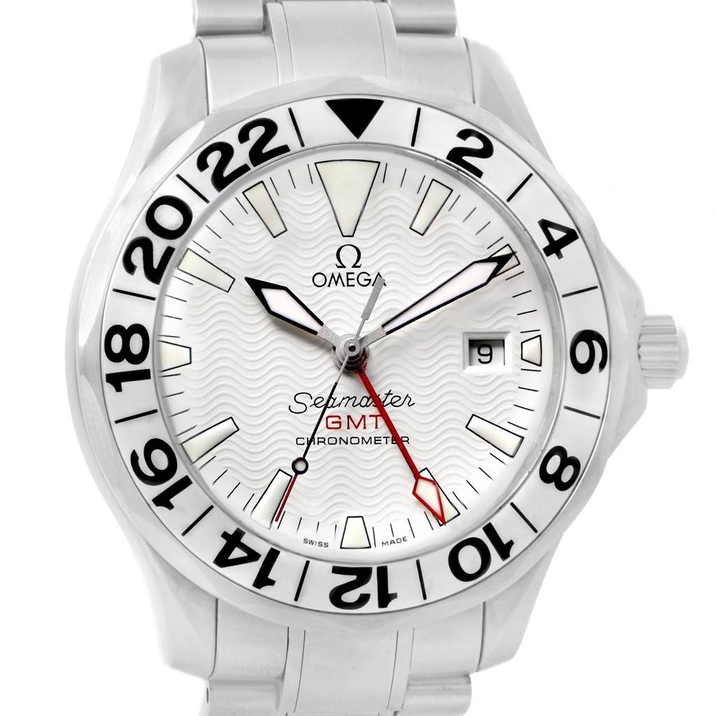 The image shows a front view of an Omega Seamaster 2538.20.00 Men's Stainless Steel White Dial 2538.20.00 Men's Stainless Steel White Dial GMT Chronometer watch, highlighting the face, hands, date window, and part of the strap.