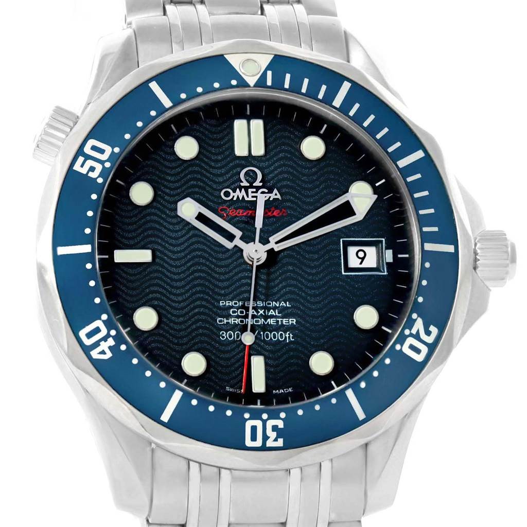This Omega Seamaster 2220.80.00 Men
s Stainless Steel Blue Dial 2220.80.00 Men
s Stainless Steel Blue Dial watch features a centered, front view displaying its dial, bezel, and part of the metal bracelet.