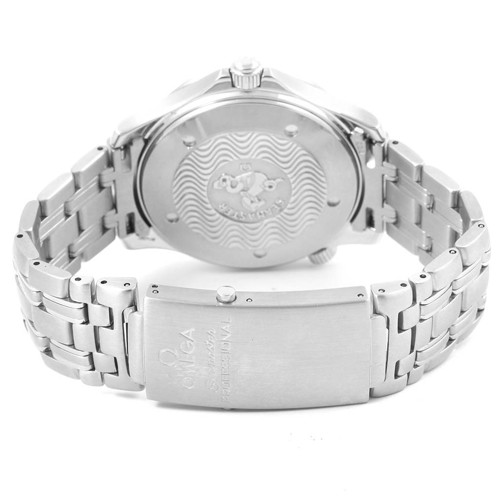 The image shows the back view and clasp of an Omega Seamaster 2531.80.00 Men
s Stainless Steel Blue Dial 2531.80.00 Men
s Stainless Steel Blue Dial watch, highlighting the case back and bracelet.