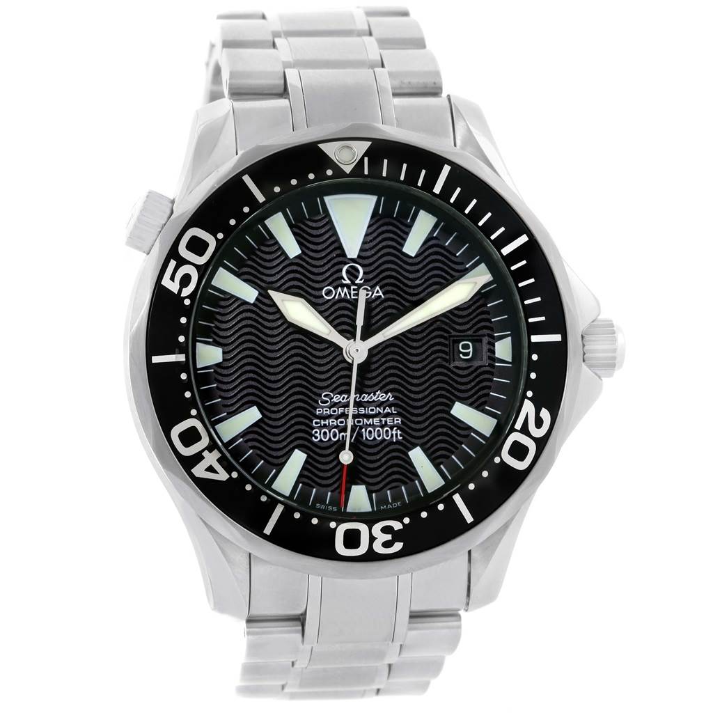 This image shows an Omega Seamaster 2254.50.00 Men
s Stainless Steel Black Dial 2254.50.00 Men
s Stainless Steel Black Dial watch from the front, highlighting its dial, bezel, and metal bracelet.