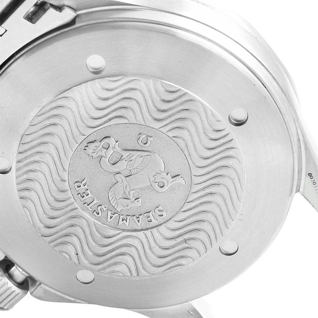 The image shows the case back of the Omega Seamaster 2538.20.00 Men's Stainless Steel White Dial 2538.20.00 Men's Stainless Steel White Dial watch, detailing its logo and wave pattern.