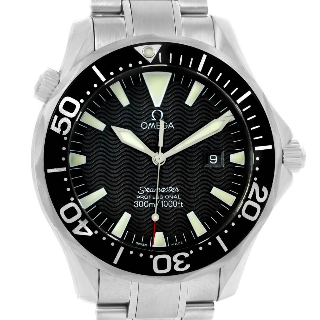 This image shows a frontal view of an Omega Seamaster 2264.50.00 Men
s Stainless Steel Black Dial 2264.50.00 Men
s Stainless Steel Black Dial watch, highlighting the dial, bezel, and part of the bracelet.