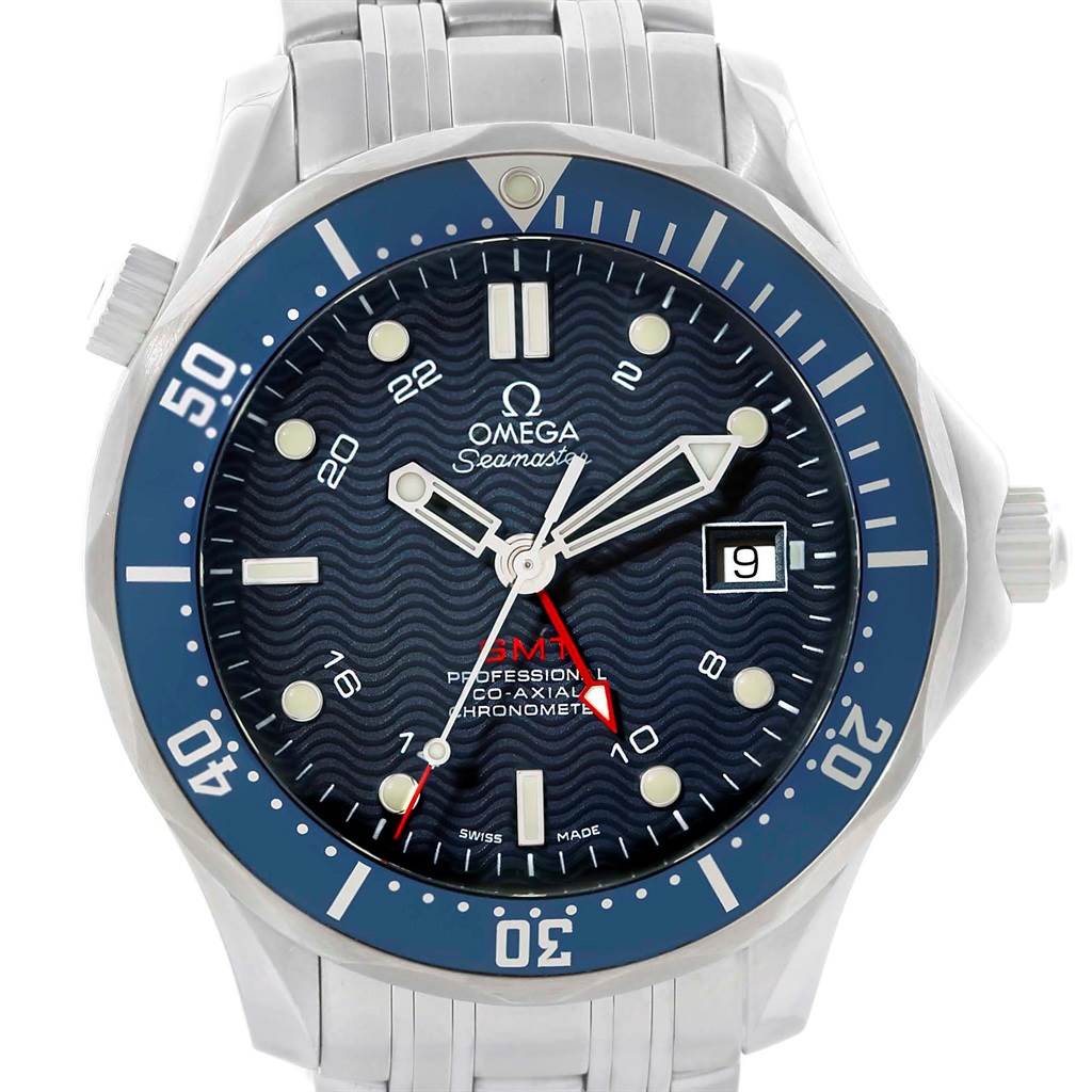 The image shows a front view of the Omega Seamaster 2535.80.00 Men
s Stainless Steel Blue Dial 2535.80.00 Men
s Stainless Steel Blue Dial watch, highlighting the blue dial, bezel, and stainless steel bracelet.