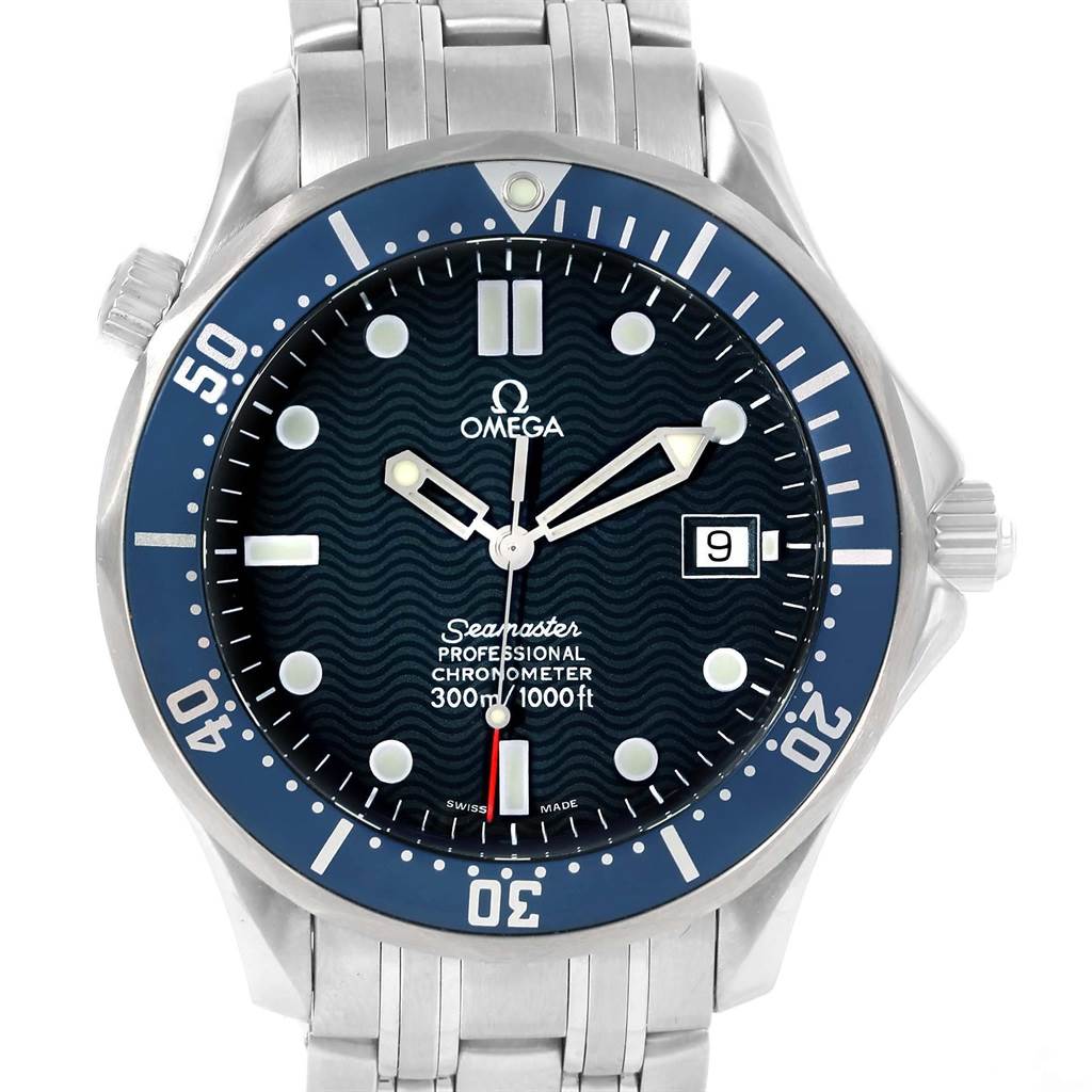 The image shows the front view of an Omega Seamaster 2531.80.00 Men
s Stainless Steel Blue Dial 2531.80.00 Men
s Stainless Steel Blue Dial watch, highlighting its dial, bezel, and bracelet.