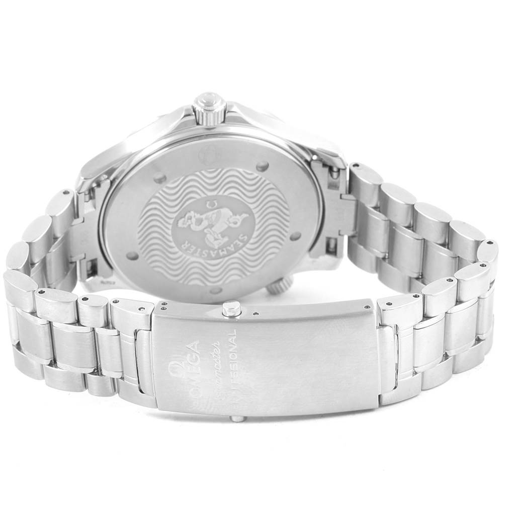 The image shows the back case and stainless steel bracelet of an Omega Seamaster 2254.50.00 Men
s Stainless Steel Black Dial 2254.50.00 Men
s Stainless Steel Black Dial watch.