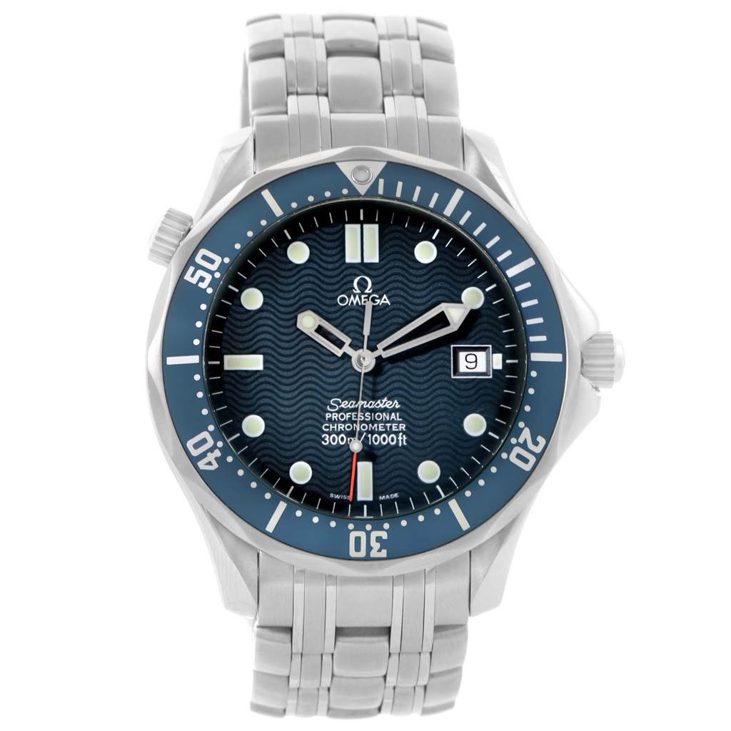 The image shows an Omega Seamaster 2531.80.00 Men's Stainless Steel Blue Dial 2531.80.00 Men's Stainless Steel Blue Dial watch from a front angle, highlighting the dial, bezel, date window, and stainless steel bracelet.