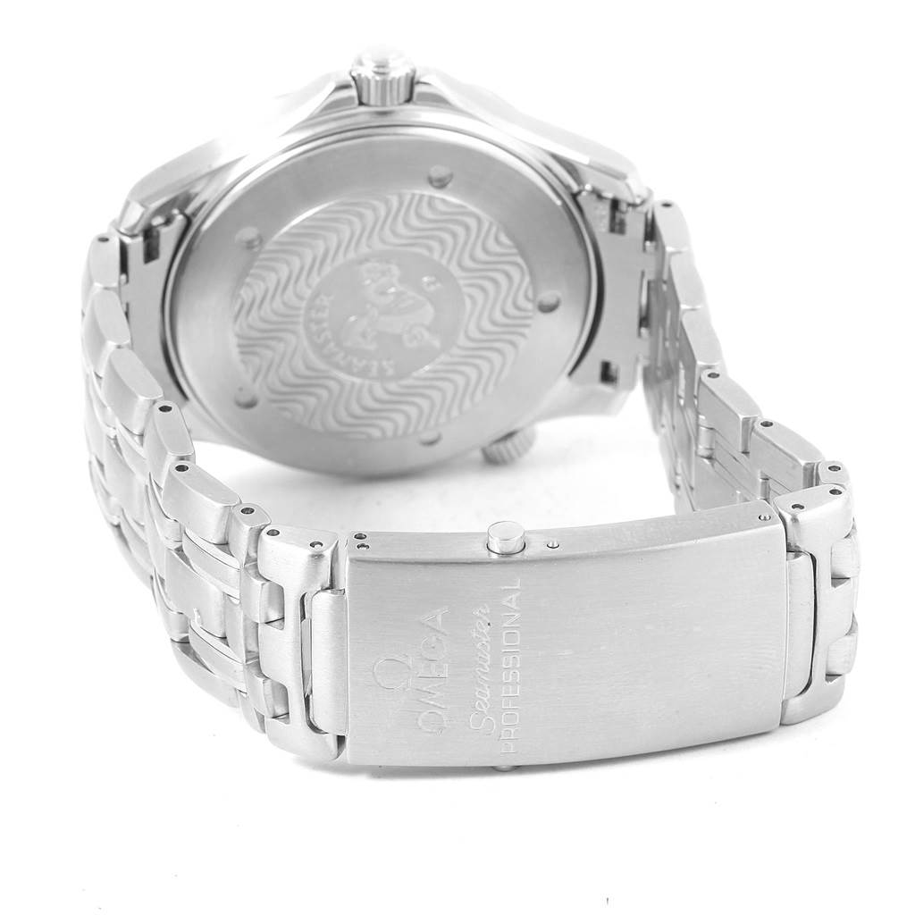 The image shows the back and clasp of an Omega Seamaster 2531.80.00 Men's Stainless Steel Blue Dial 2531.80.00 Men's Stainless Steel Blue Dial watch, highlighting its bracelet and case back.