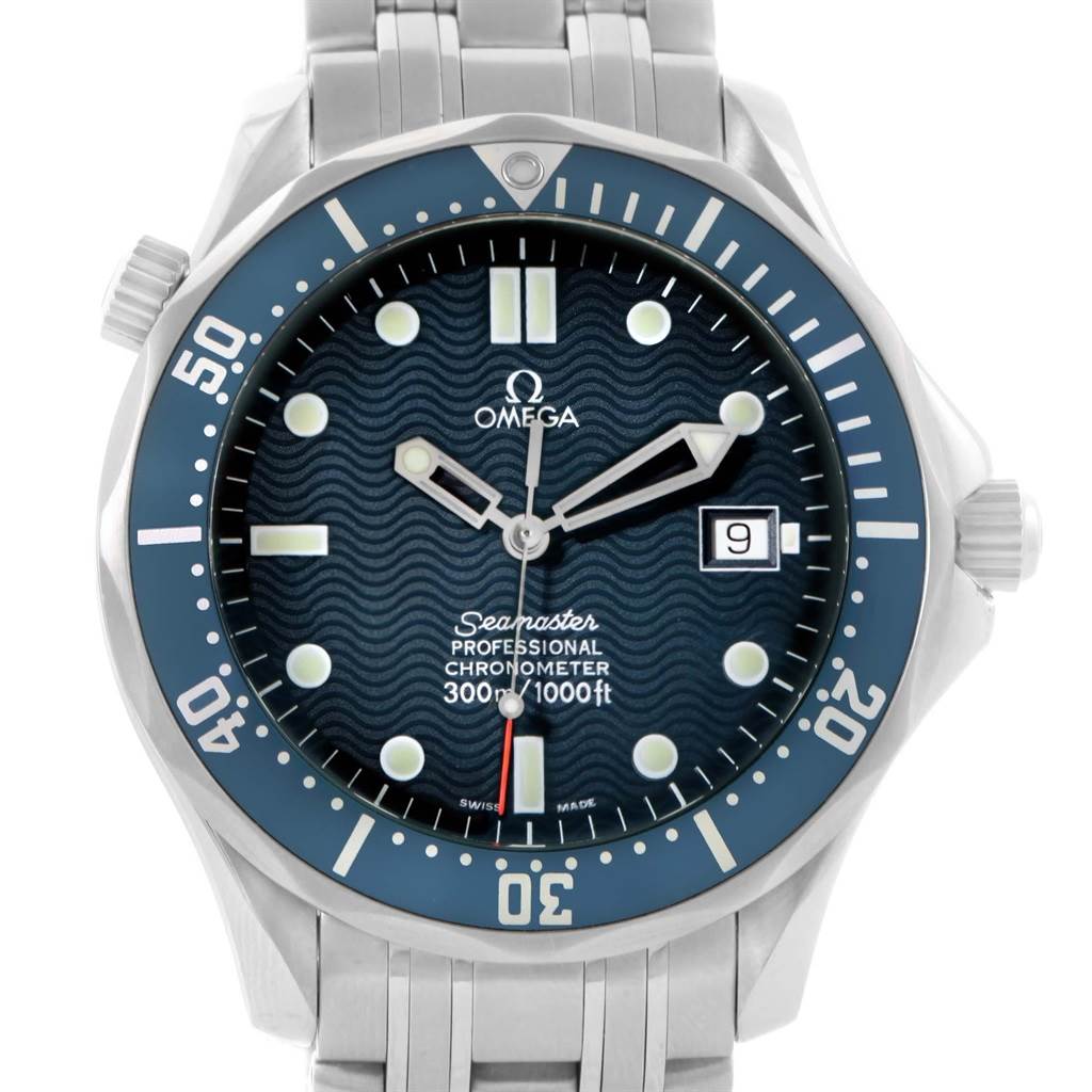 The image shows a front view of the Omega Seamaster 2531.80.00 Men's Stainless Steel Blue Dial 2531.80.00 Men's Stainless Steel Blue Dial watch, highlighting the dial, bezel, and part of the bracelet.
