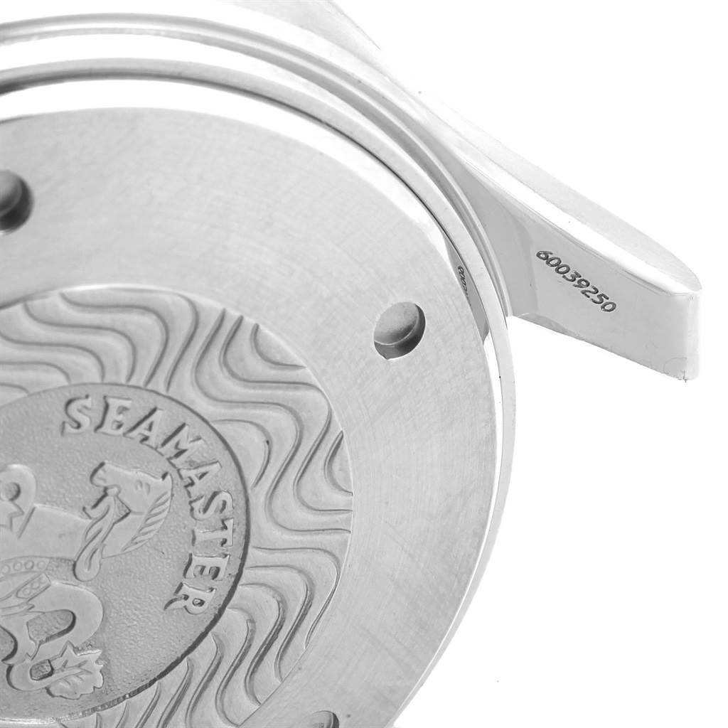 This image shows the engraved case back and partial serial number of the Omega Seamaster 2599.80.00 Men
s Stainless Steel Blue Dial 2599.80.00 Men
s Stainless Steel Blue Dial watch.