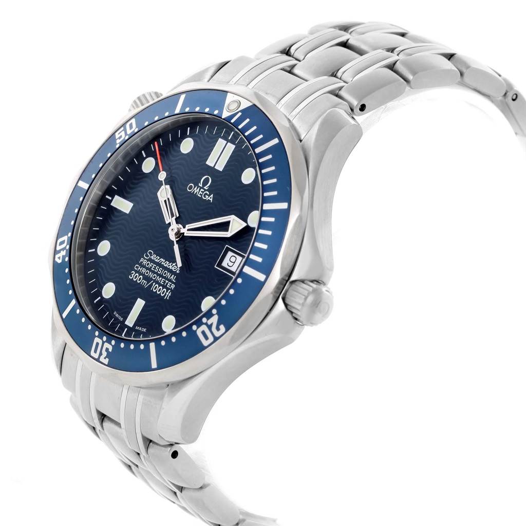 This image shows the Omega Seamaster 2531.80.00 Men
s Stainless Steel Blue Dial 2531.80.00 Men
s Stainless Steel Blue Dial watch at a three-quarter angle, highlighting its face, bezel, crown, and bracelet.
