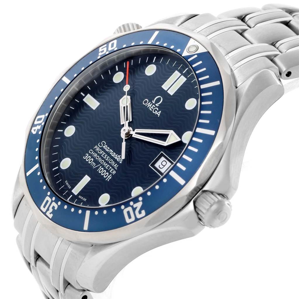 The image shows a close-up angle of the Omega Seamaster 2531.80.00 Men
s Stainless Steel Blue Dial 2531.80.00 Men
s Stainless Steel Blue Dial watch
s face, bezel, and partial bracelet.