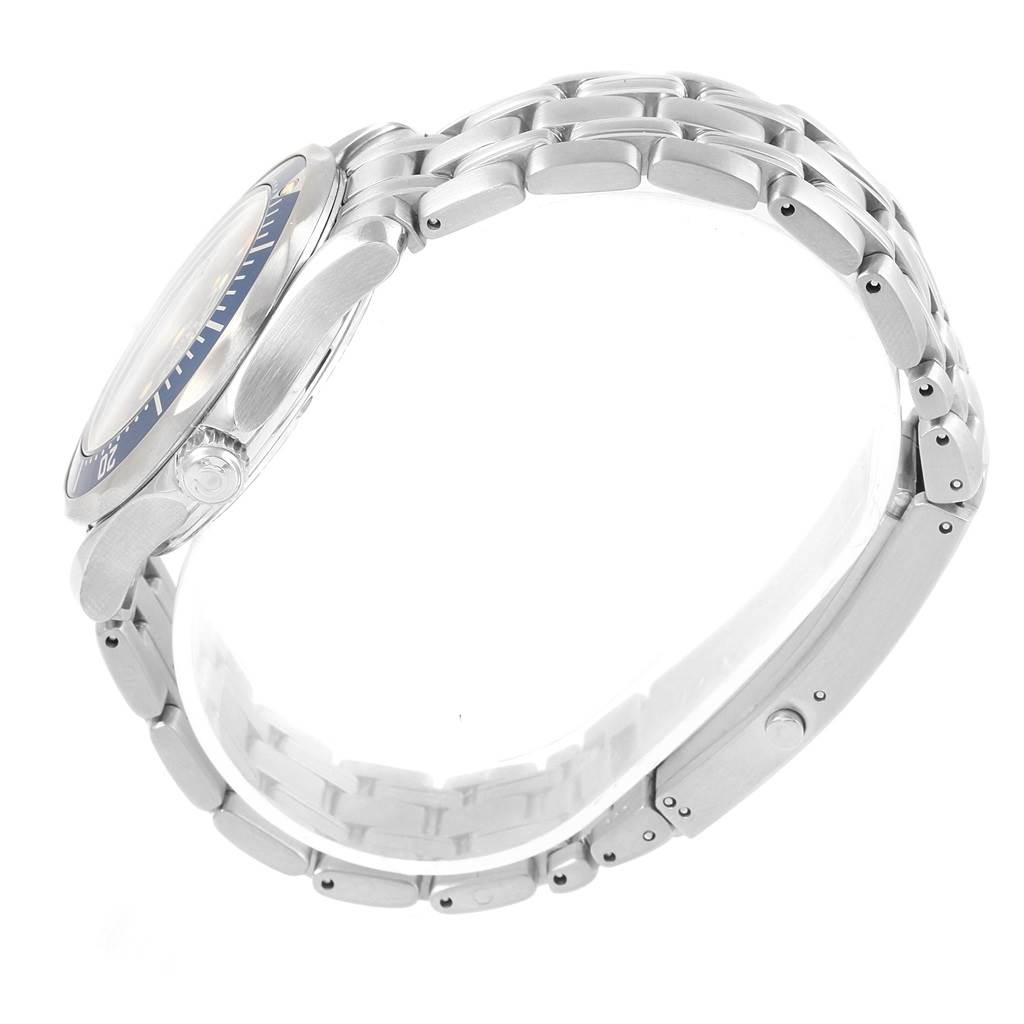 The image shows a side view of an Omega Seamaster 2561.80.00 Men
s Stainless Steel Blue Dial 2561.80.00 Men
s Stainless Steel Blue Dial watch, highlighting its case, bracelet, and clasp.