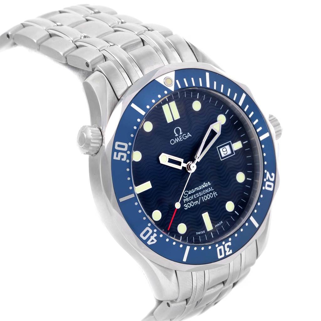 The image shows a side angle of the Omega Seamaster 2541.80.00 Men
s Stainless Steel Blue Dial 2541.80.00 Men
s Stainless Steel Blue Dial watch displaying its face, bezel, crown, and bracelet.