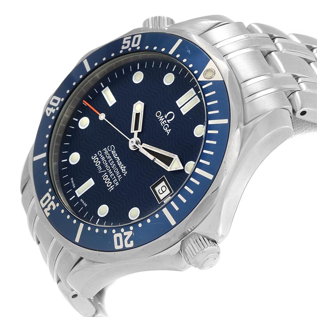 The image shows a side angle of an Omega Seamaster 2531.80.00 Men
s Stainless Steel Blue Dial 2531.80.00 Men
s Stainless Steel Blue Dial watch, displaying its face, case, and part of the bracelet.