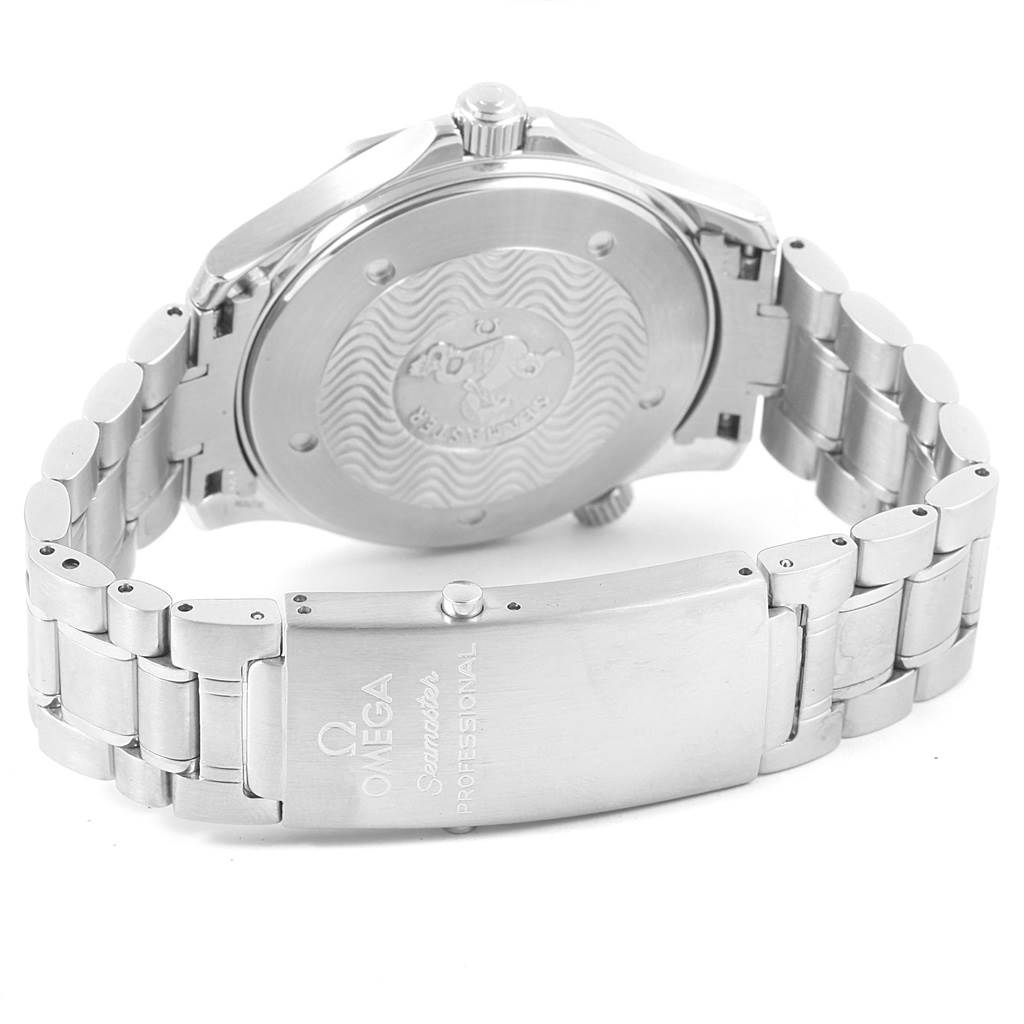 The image shows the back case and clasp side of the Omega Seamaster 2254.50.00 Men
s Stainless Steel Black Dial 2254.50.00 Men
s Stainless Steel Black Dial watch with its stainless steel bracelet.