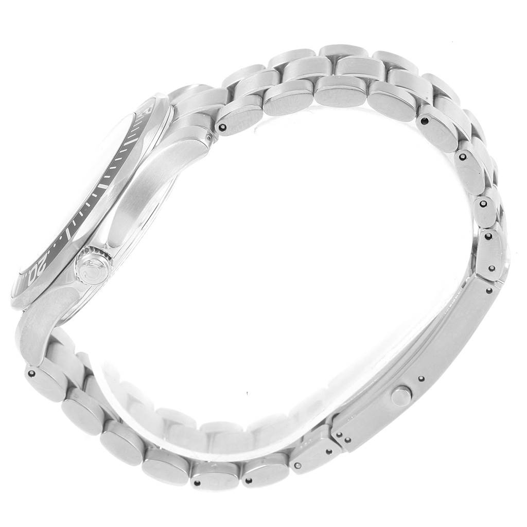 The image shows the Omega Seamaster 2264.50.00 Men
s Stainless Steel Black Dial 2264.50.00 Men
s Stainless Steel Black Dial watch from a side angle, highlighting the bracelet and part of the bezel.