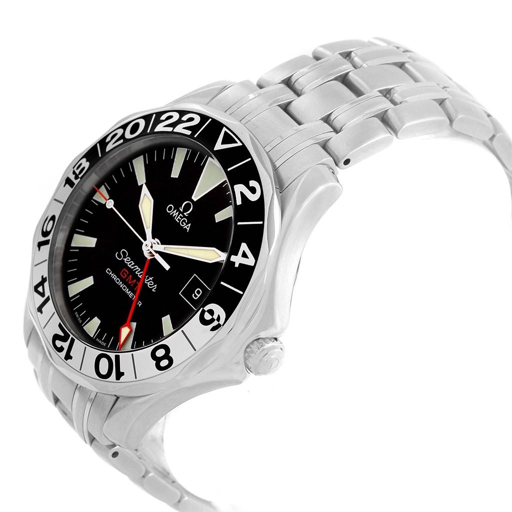 The image shows an Omega Seamaster 2536.50.00 Men
s Stainless Steel Black Dial 2536.50.00 Men
s Stainless Steel Black Dial watch from an angle highlighting the face, bezel, and bracelet.