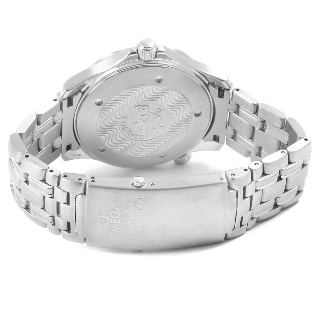 The image shows the back view of an Omega Seamaster 2542.80.00 Men
s Stainless Steel Blue Dial 2542.80.00 Men
s Stainless Steel Blue Dial watch with its clasp and bracelet.