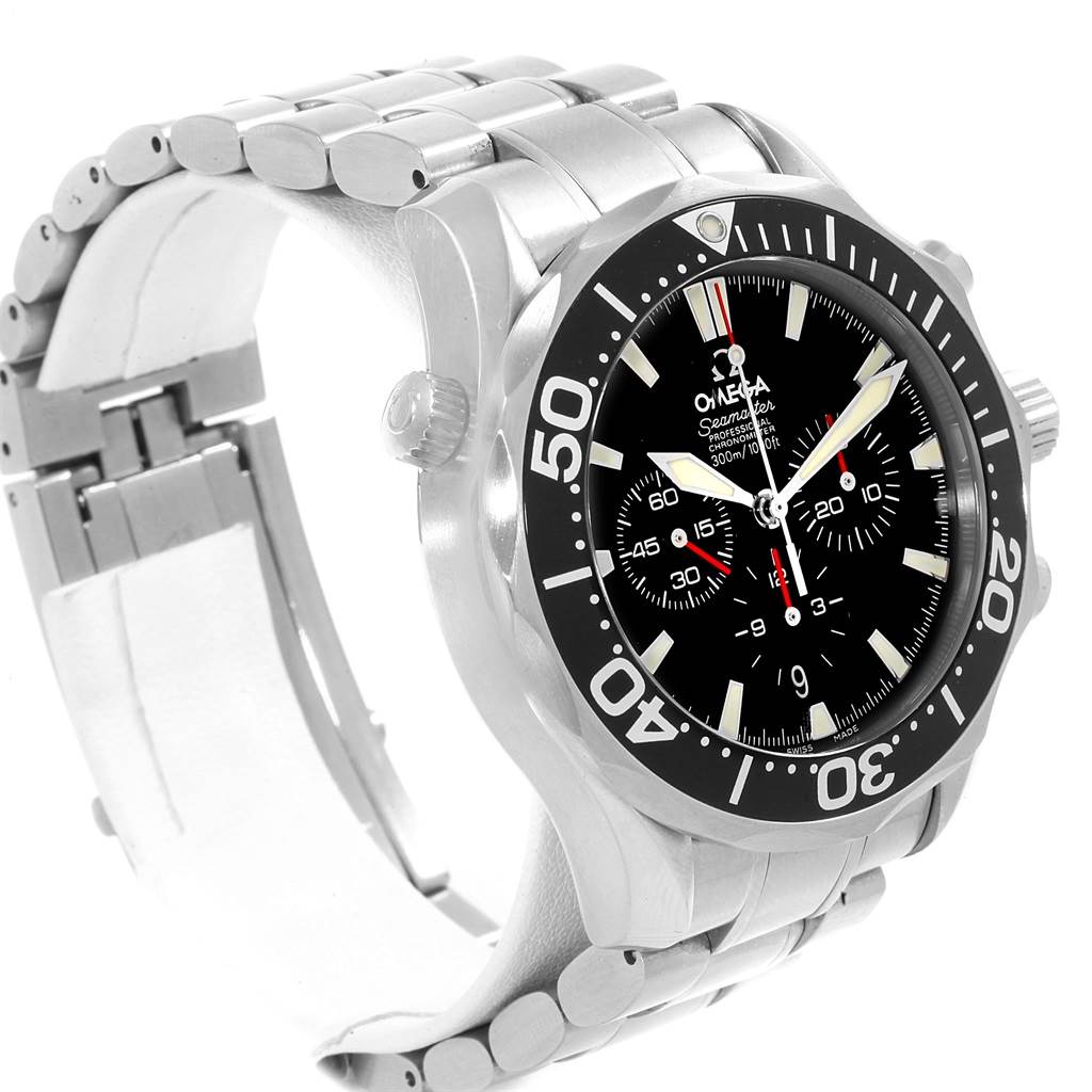 The image shows an angled view of an Omega Seamaster 2594.52.00 Men
s Stainless Steel Black Dial 2594.52.00 Men
s Stainless Steel Black Dial watch, highlighting the bezel, dial, and bracelet.