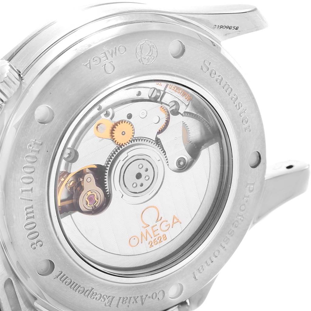 The image shows the back case and internal movement of an Omega Seamaster 2535.80.00 Men
s Stainless Steel Blue Dial 2535.80.00 Men
s Stainless Steel Blue Dial watch.