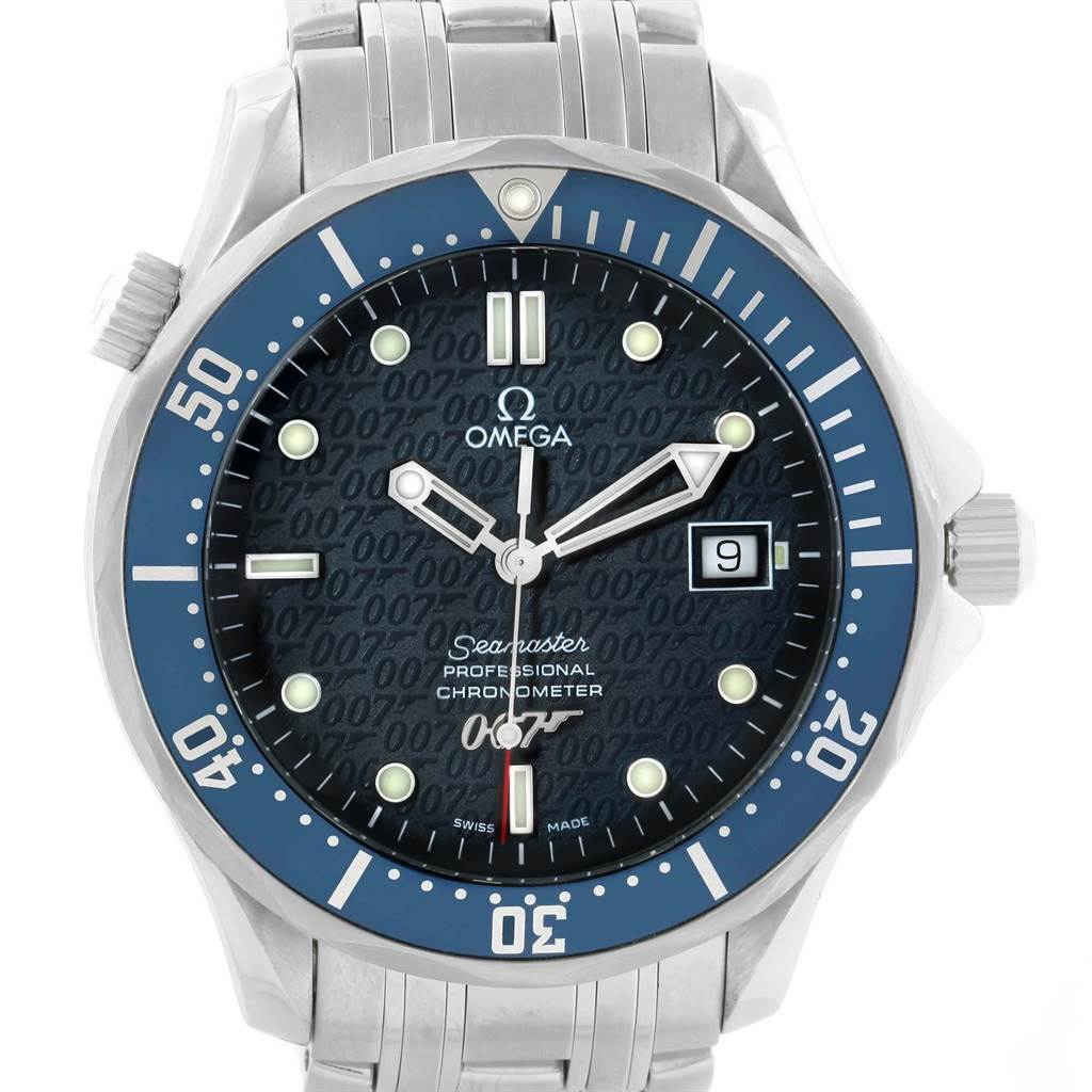 This image shows a front view of the Omega Seamaster 2537.80.00 Men
s Stainless Steel Blue Dial 2537.80.00 Men
s Stainless Steel Blue Dial watch, highlighting the dial, bezel, case, and part of the bracelet.