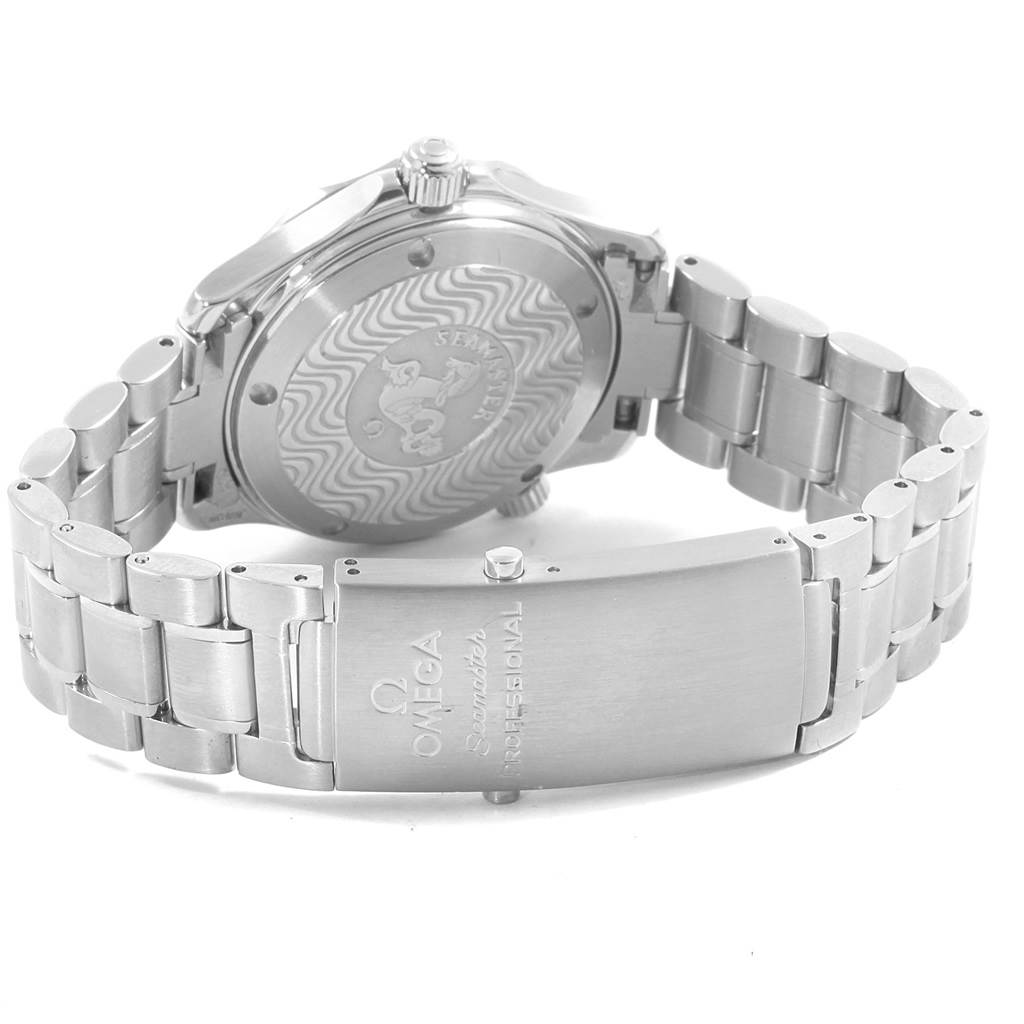 The image shows the back view of the Omega Seamaster 2252.50.00 Men
s Stainless Steel Black Dial 2252.50.00 Men
s Stainless Steel Black Dial watch, highlighting its case back and bracelet clasp.