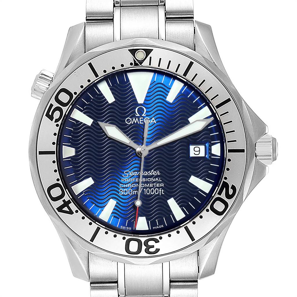 The image shows the face and bezel of an Omega Seamaster 2255.80.00 Men
s Stainless Steel Blue Dial 2255.80.00 Men
s Stainless Steel Blue Dial watch at a straight-on angle.