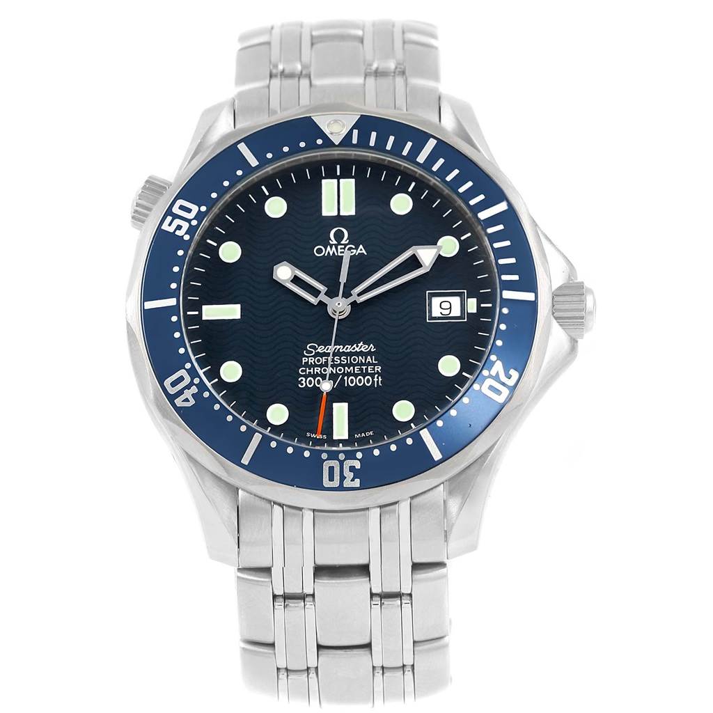 This image shows a front view of an Omega Seamaster 2531.80.00 Men
s Stainless Steel Blue Dial 2531.80.00 Men
s Stainless Steel Blue Dial watch, displaying its dial, bezel, hands, bracelet, and date window.