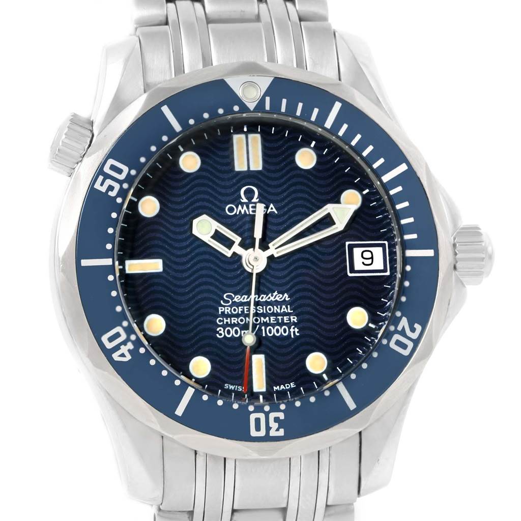 This Omega Seamaster 2551.80.00 Men's Stainless Steel Blue Dial 2551.80.00 Men's Stainless Steel Blue Dial watch is shown from a front angle, highlighting its face, bezel, and bracelet.