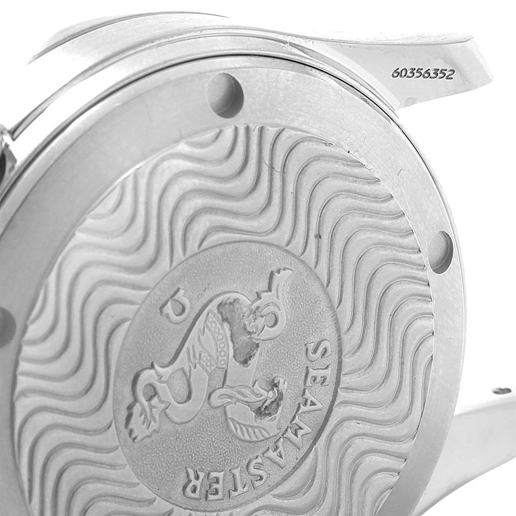 This image shows the back case and lug of an Omega Seamaster 2551.80.00 Men
s Stainless Steel Blue Dial 2551.80.00 Men
s Stainless Steel Blue Dial watch, capturing its detailed engravings.