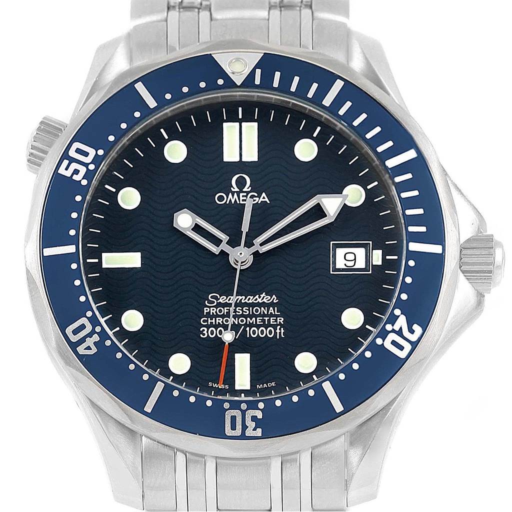 The image shows a front view of the Omega Seamaster 2531.80.00 Men
s Stainless Steel Blue Dial 2531.80.00 Men
s Stainless Steel Blue Dial watch, featuring its dial, bezel, hands, and part of the bracelet.
