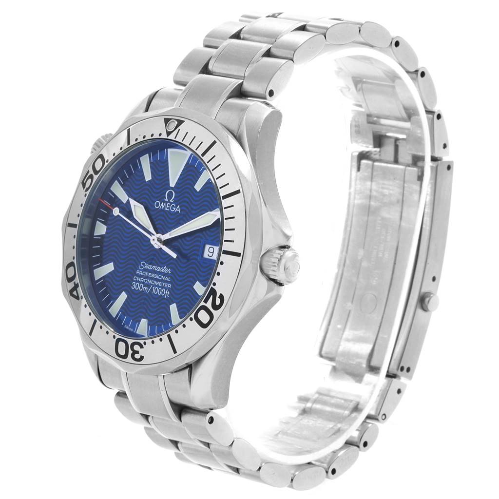 This image shows a side view of the Omega Seamaster 2255.80.00 Men
s Stainless Steel Blue Dial 2255.80.00 Men
s Stainless Steel Blue Dial watch, highlighting the dial, bezel, crown, and metal bracelet.