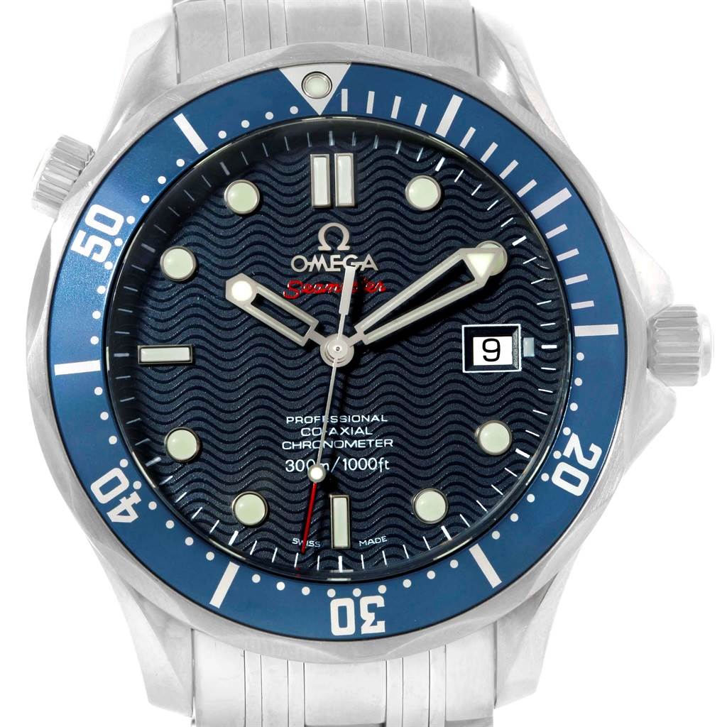 The image shows a front view of the Omega Seamaster 2220.80.00 Men
s Stainless Steel Blue Dial 2220.80.00 Men
s Stainless Steel Blue Dial watch, displaying the face, bezel, and part of the bracelet.
