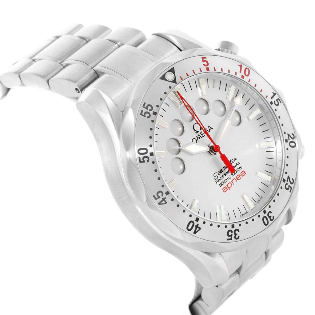 This angled view of the Omega Seamaster 2595.30.00 Men
s Stainless Steel Silver Dial 2595.30.00 Men
s Stainless Steel Silver Dial watch shows the face, bezel, crown, and part of the bracelet.