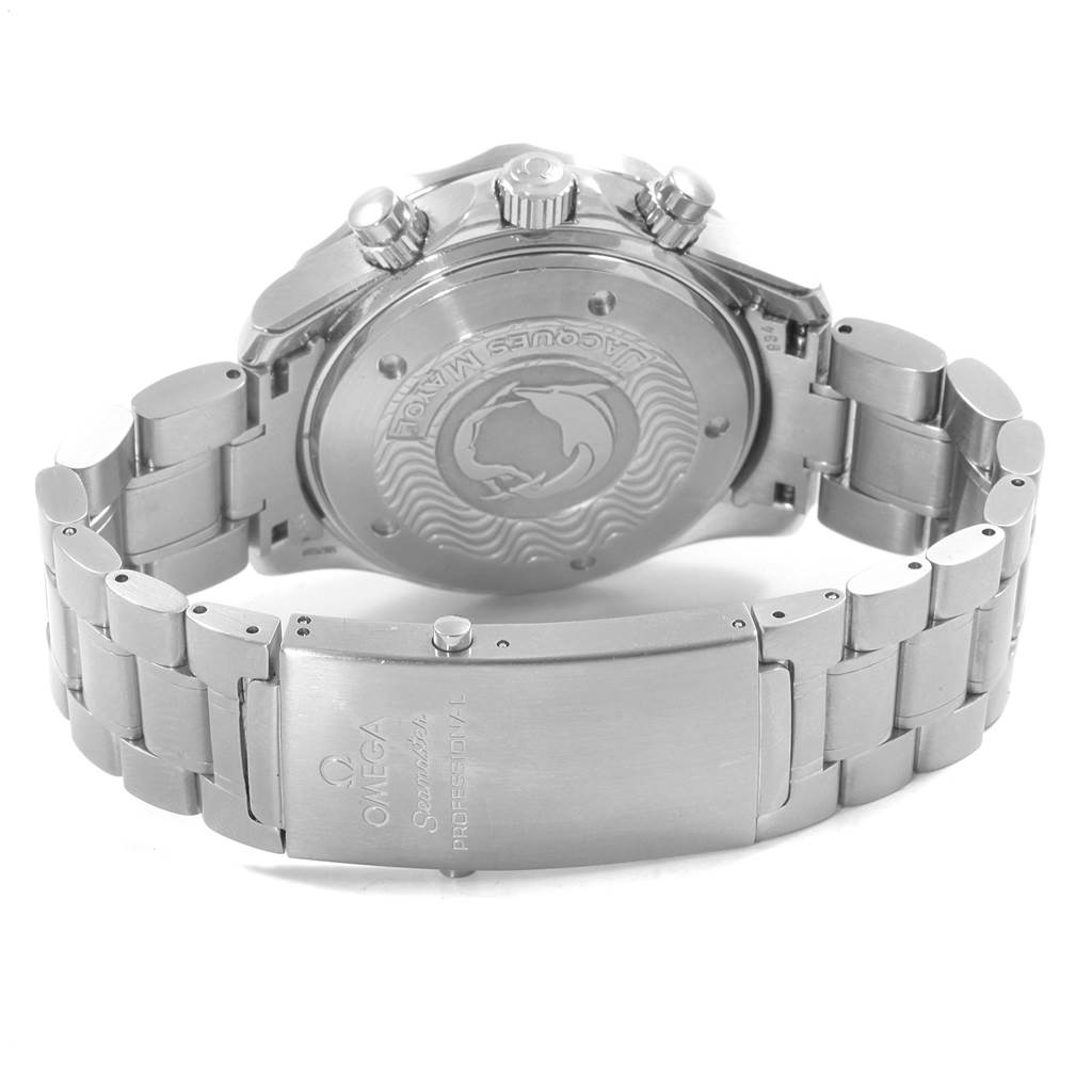 The image shows the back and clasp of an Omega Seamaster 2595.30.00 Men
s Stainless Steel Silver Dial 2595.30.00 Men
s Stainless Steel Silver Dial watch, displaying its stainless steel bracelet and case back.