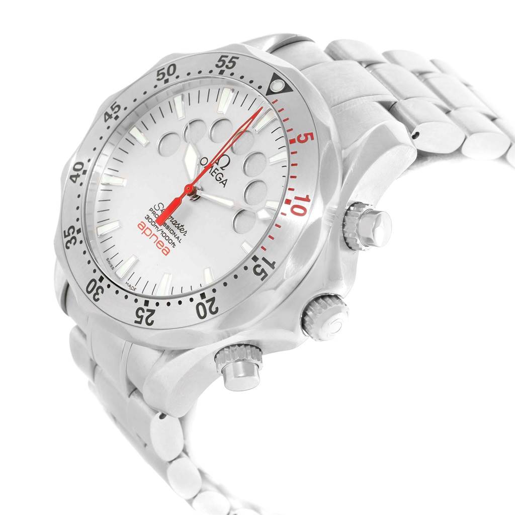 The image shows a side angle of an Omega Seamaster 2595.30.00 Men
s Stainless Steel Silver Dial 2595.30.00 Men
s Stainless Steel Silver Dial Apnea watch, highlighting its face, bezel, and metal bracelet.