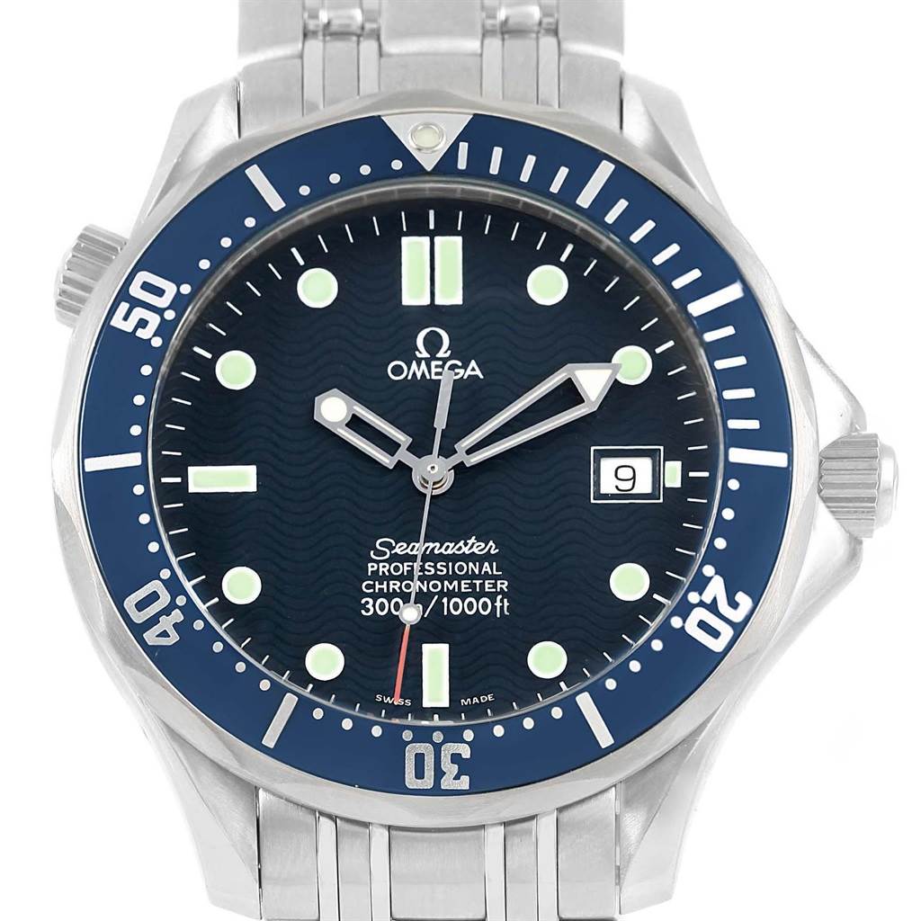 The image shows a front view of an Omega Seamaster 2531.80.00 Men
s Stainless Steel Blue Dial 2531.80.00 Men
s Stainless Steel Blue Dial watch, displaying its face and bracelet.