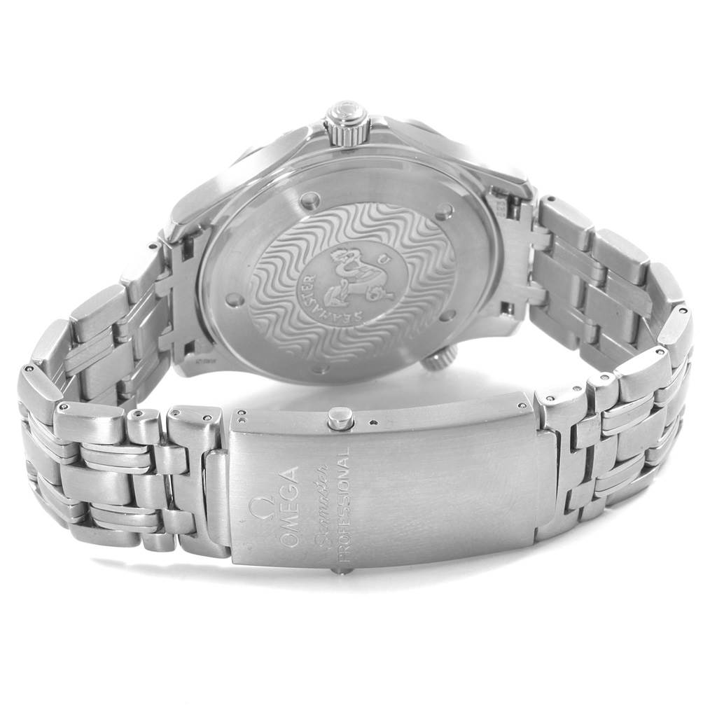 The image shows the back case and bracelet of an Omega Seamaster 2531.80.00 Men
s Stainless Steel Blue Dial 2531.80.00 Men
s Stainless Steel Blue Dial watch, focusing on the clasp and case back.