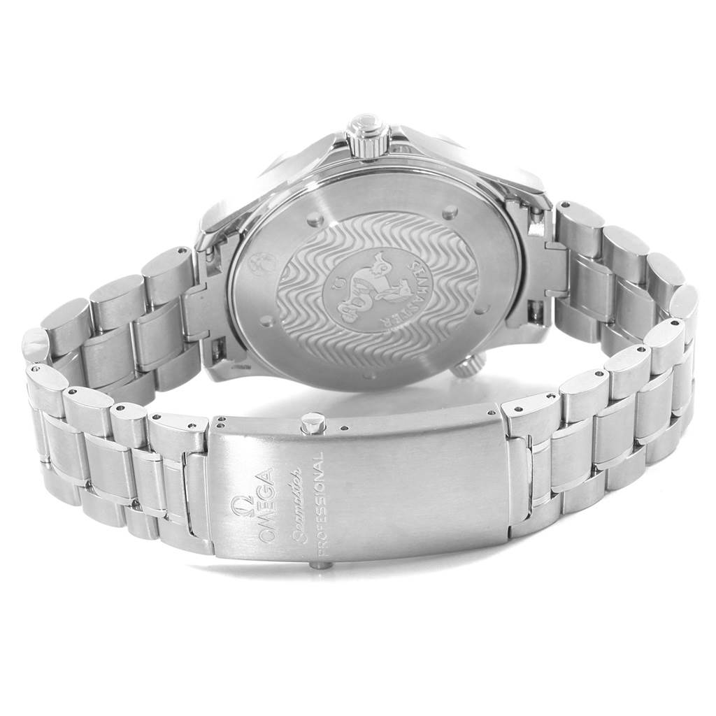 This image shows the back and bracelet of an Omega Seamaster 2264.50.00 Men
s Stainless Steel Black Dial 2264.50.00 Men
s Stainless Steel Black Dial watch, highlighting the case back and clasp.