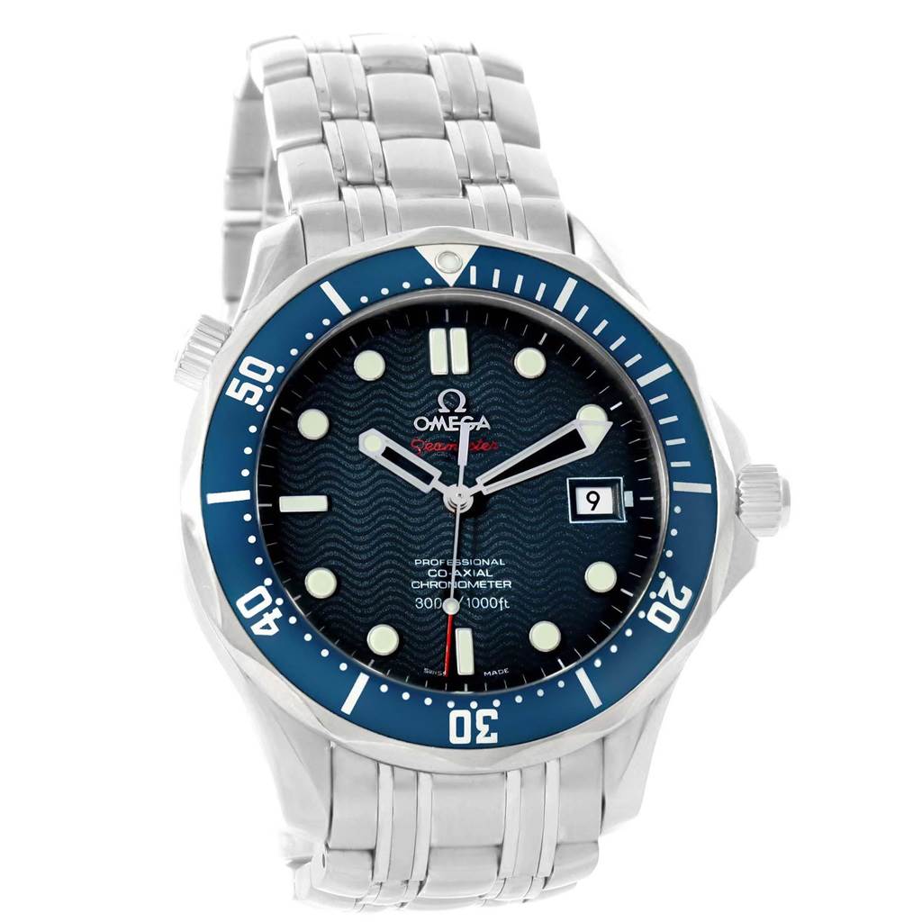 This image shows the front view of the Omega Seamaster 2220.80.00 Men
s Stainless Steel Blue Dial 2220.80.00 Men
s Stainless Steel Blue Dial watch, including its dial, bezel, and stainless steel bracelet.