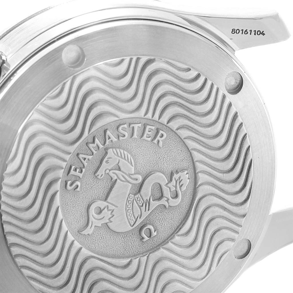 The image shows the back case of an Omega Seamaster 2252.50.00 Men
s Stainless Steel Black Dial 2252.50.00 Men
s Stainless Steel Black Dial watch, highlighting its engraved logo and serial number.