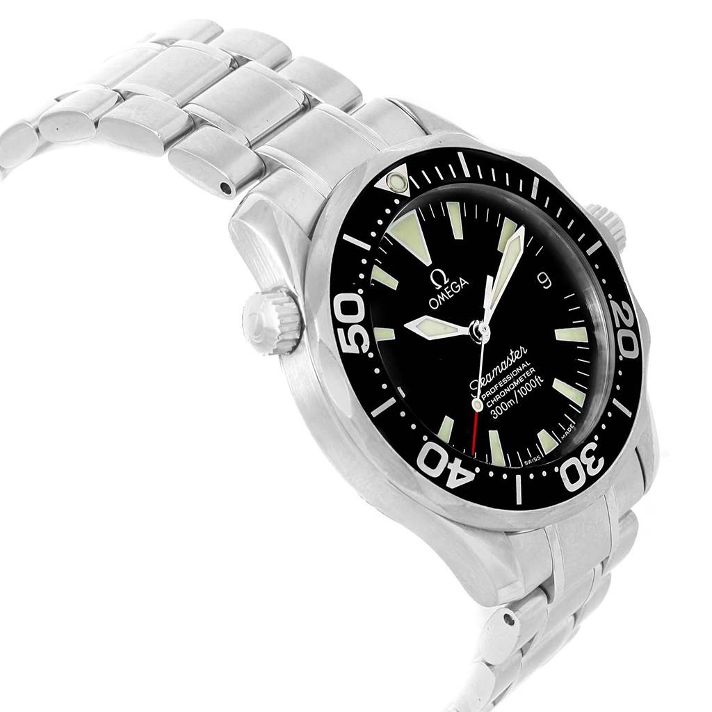 The image shows an angled view of the Omega Seamaster 2252.50.00 Men
s Stainless Steel Black Dial 2252.50.00 Men
s Stainless Steel Black Dial watch, highlighting its black bezel, dial, and metal bracelet.