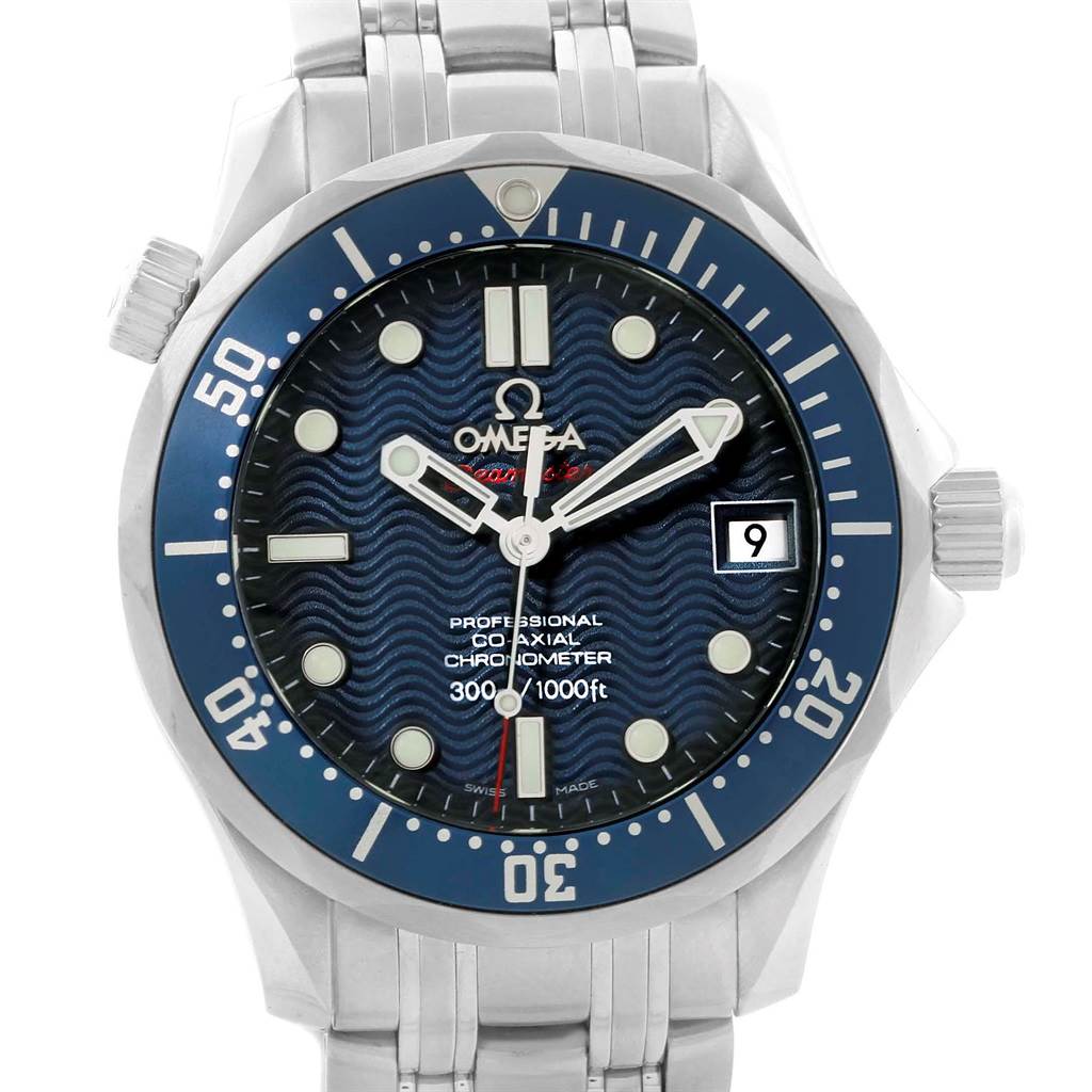 The image shows a front view of the Omega Seamaster 2222.80.00 Men
s Stainless Steel Blue Dial 2222.80.00 Men
s Stainless Steel Blue Dial watch, highlighting its bezel, dial, hands, date window, and stainless steel bracelet.