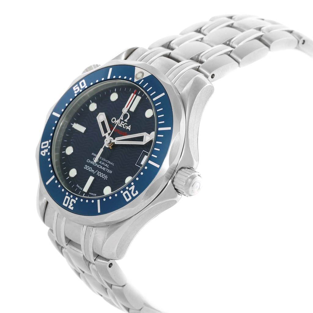 This image shows an angled view of the Omega Seamaster 2222.80.00 Men
s Stainless Steel Blue Dial 2222.80.00 Men
s Stainless Steel Blue Dial watch, highlighting its face, bezel, case, and stainless steel bracelet.