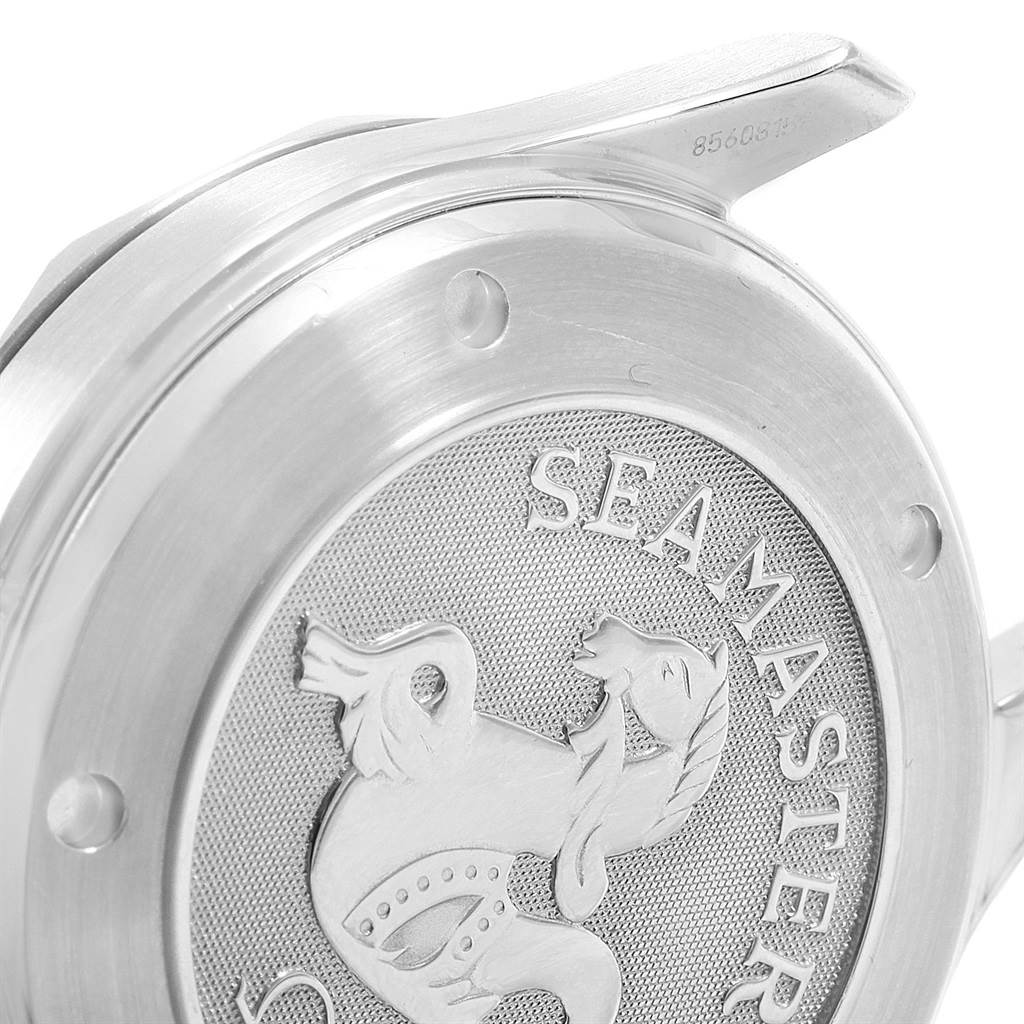 The image shows the close-up of the case back of an Omega Seamaster 2220.80.00 Men
s Stainless Steel Blue Dial 2220.80.00 Men
s Stainless Steel Blue Dial watch, featuring its emblem and model name.